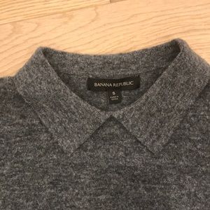 💕Banana Republic grey wool sweater with collar 💕